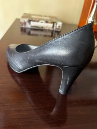 Zapatos de tacón Brenda Zaro negros