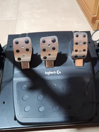 Volante Logitech G29 + Pedales + Palanca + Soporte