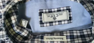 Camisa de cuadros azul y blanca