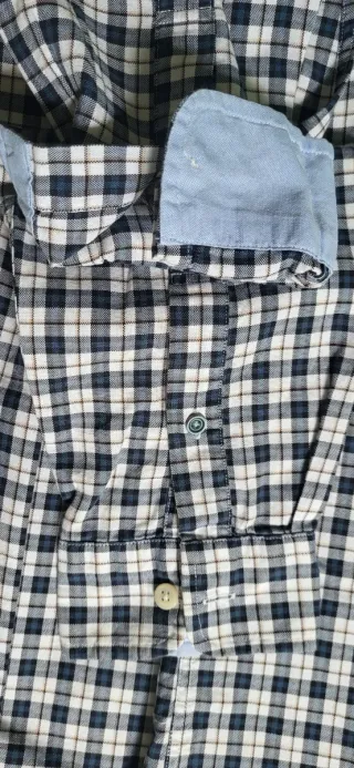 Camisa de cuadros azul y blanca