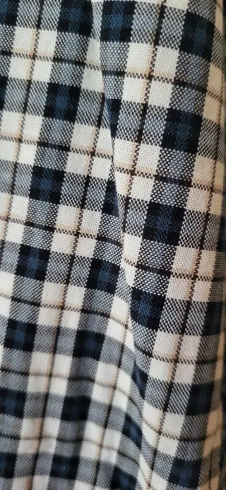 Camisa de cuadros azul y blanca