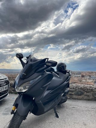 Moto Scooter Honda forza Negra 125