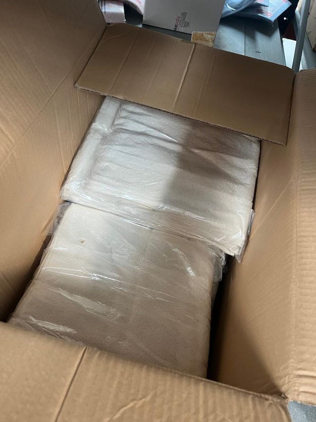 LOTE DE 280 JUEGOS DE TOALLA DE 3 PIEZAS BEIGE