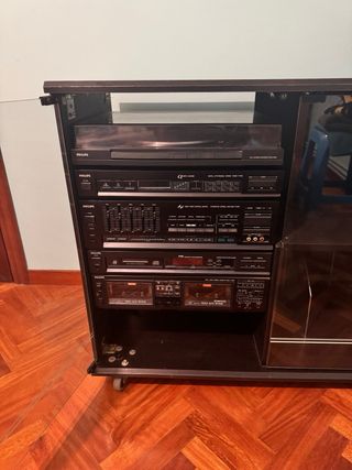 Equipo de Sonido Philips con Mueble