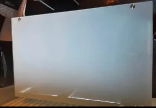 Tavolo in vetro e metallo