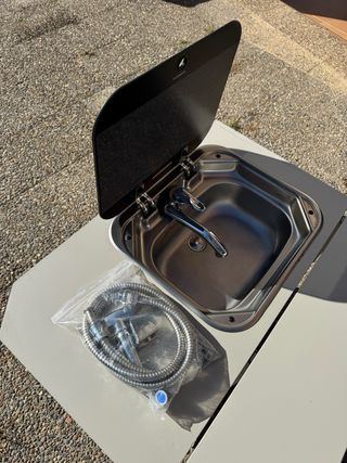 Mueble y Nevera Camper Thais