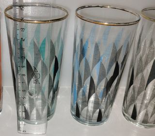 Conjunto 5 vasos vintage con diseño geométrico
