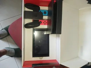 Nintendo Switch OLED Roja