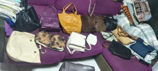 Espero oferta Bolsos Negro y Multicolor