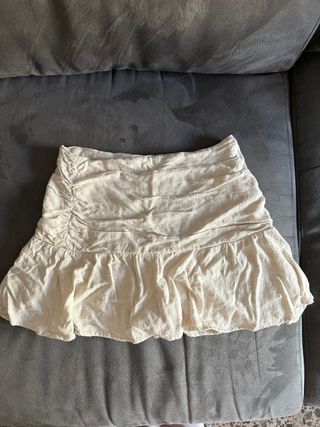 Falda beige fruncida