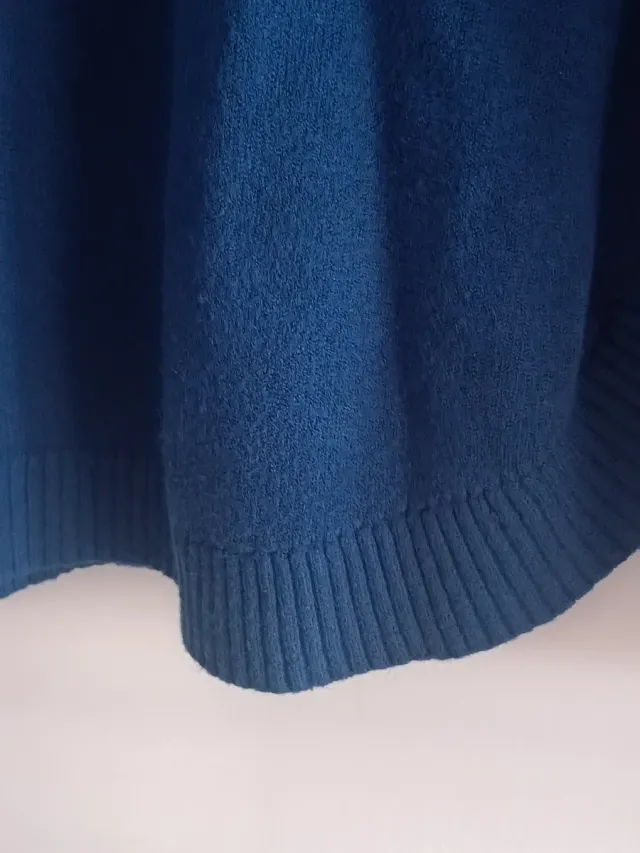 Suéter de lana azul