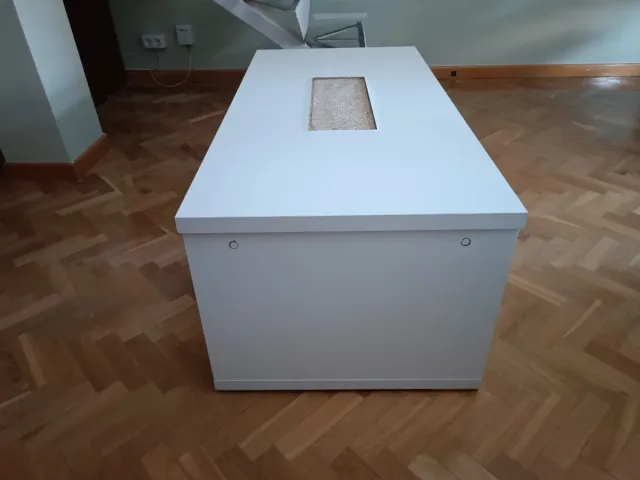 Mesa de centro moderna blanca y negra