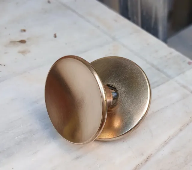 Pomo Puerta Dorado 8cm