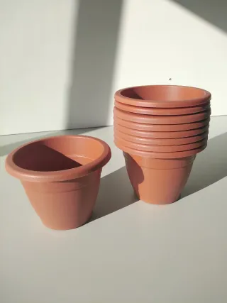 Lote 9 Macetas Marrones Plástico