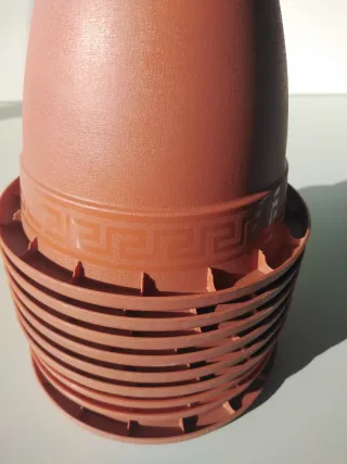 Lote 9 Macetas Marrones Plástico