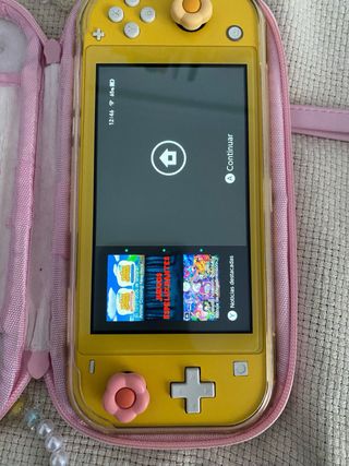 Nintendo Switch Lite con custodia