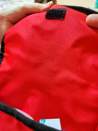 Carrito de juguete rojo para muñecas