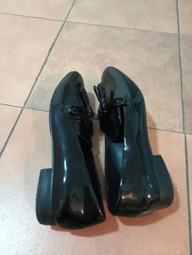 Zapatos charol negros Mango T.38