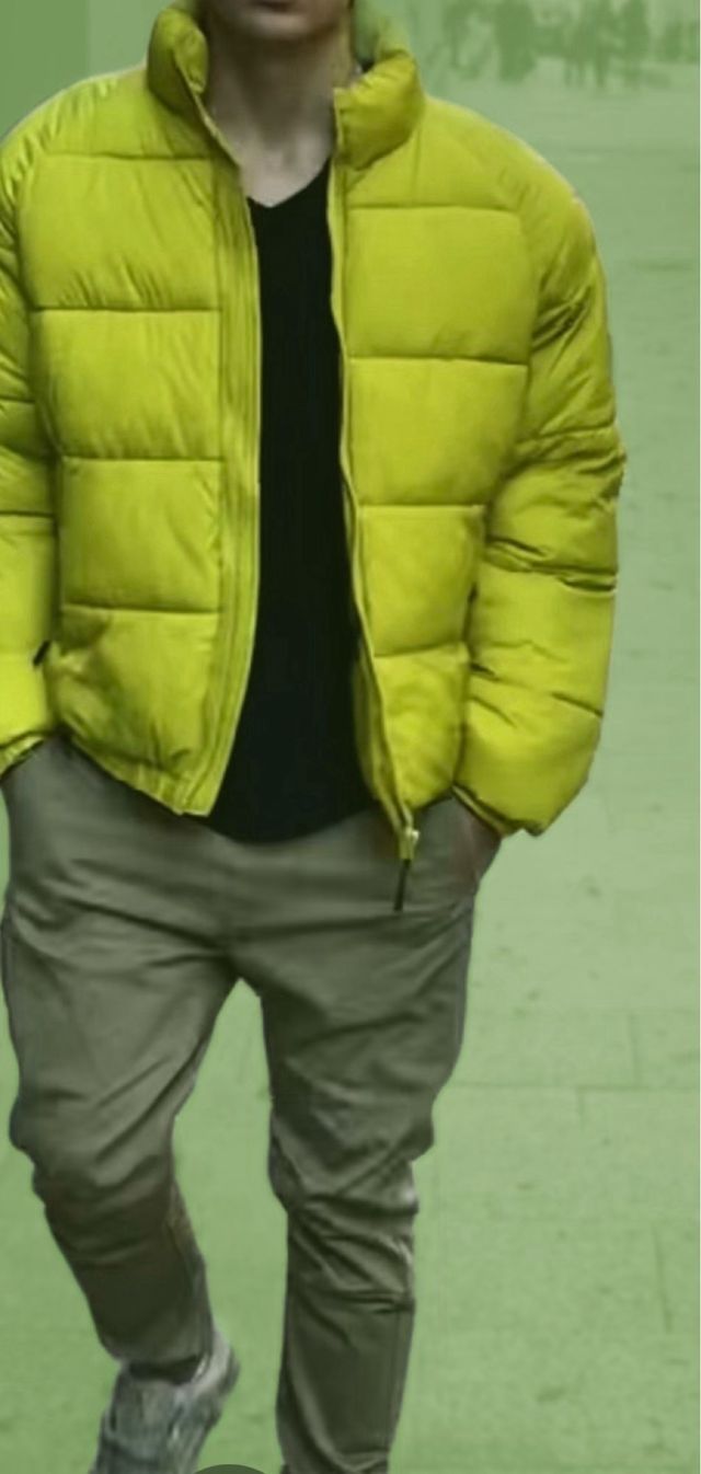 Cazadora acolchada verde de Zara. Exclusiva