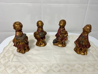 4 Figuras Niños Coro Escayola Dorados