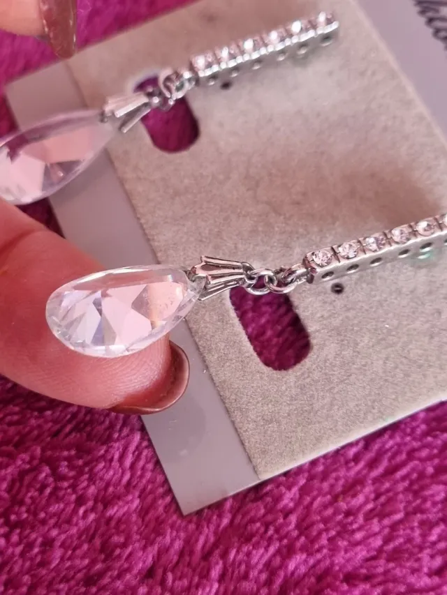 Pendientes elegantes lágrima cristal