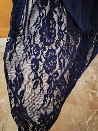 Vestido fiesta azul marino y beige