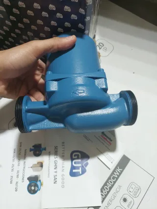 Bomba de agua circuladora GUT