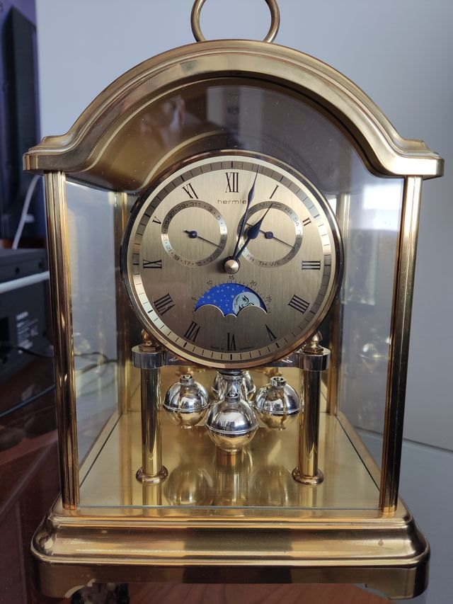 Reloj de sobremesa Hermle fases lunares
