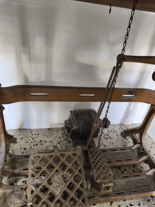 Máquina de coser Overlock antigua