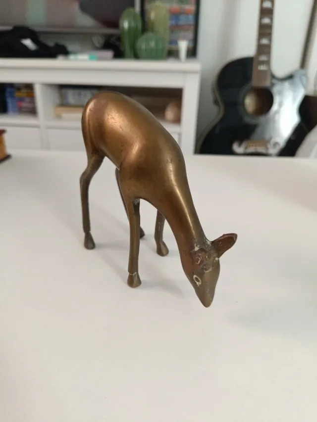 Figura ciervo bronce
