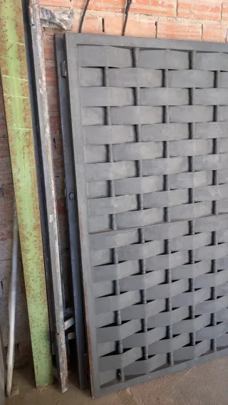 Puerta de garaje/acceso de hierro forjado