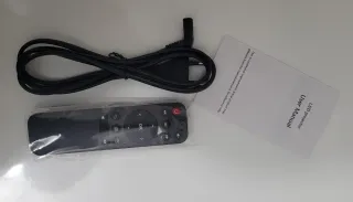 Proyector LED Negro con Mando