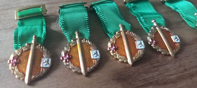 Lote 5 mini medallas Excombatientes León