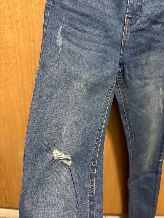 Vaqueros Pull&Bear rotos azul oscuro Talla 34