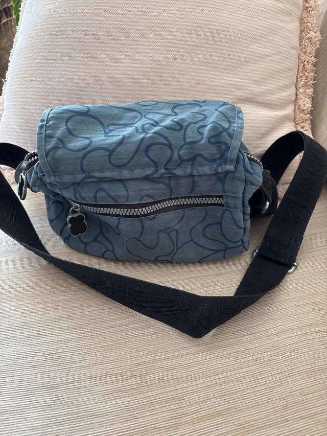 Bolso bandolera con 5 cremalleras