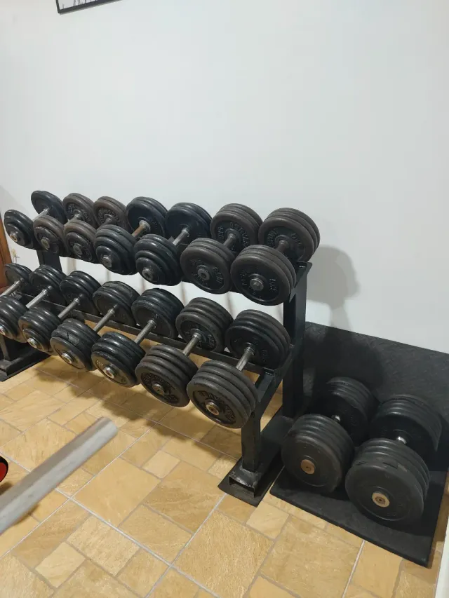 Rack Mancuernas con Banco Ajustable