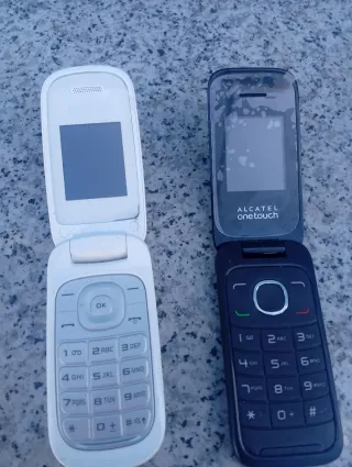 Móvil Samsung y Alcatel Táctil