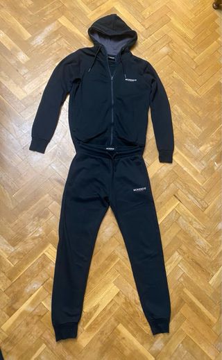 Chándal McKenzie Hombre Negro con Capucha