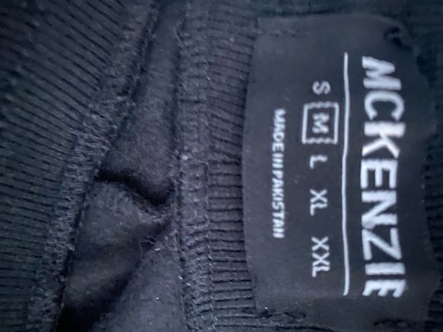 Chándal McKenzie Hombre Negro con Capucha