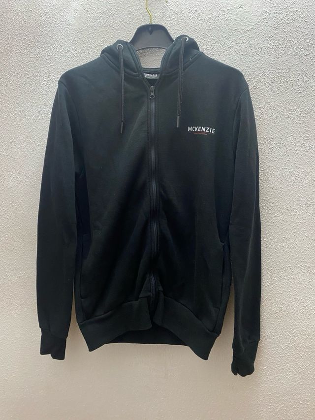 Chándal McKenzie Hombre Negro con Capucha