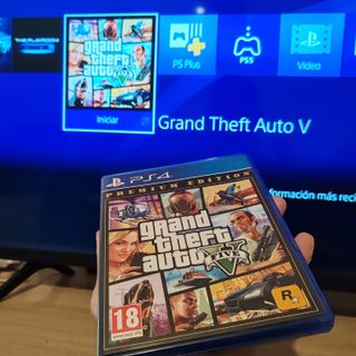 PS4 500Gb + Mando + 3 Juegos