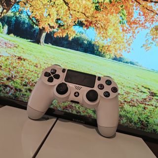 PS4 500Gb + Mando + 3 Juegos