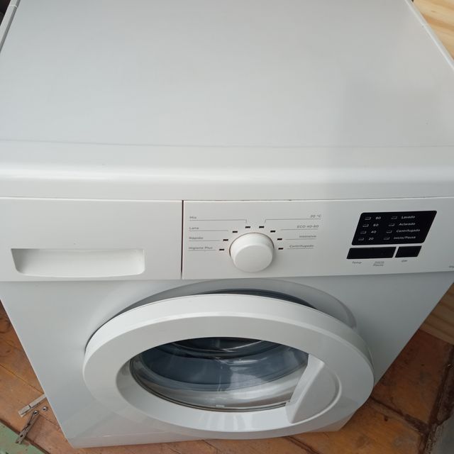 Lavadora Carga Frontal 6kg 1200 RPM