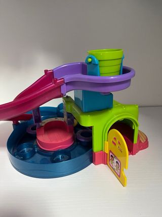 Pinypon Piscina con tobogán y accesorios