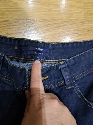 Pantalón vaquero Kiabi Regular Fit Talla 42