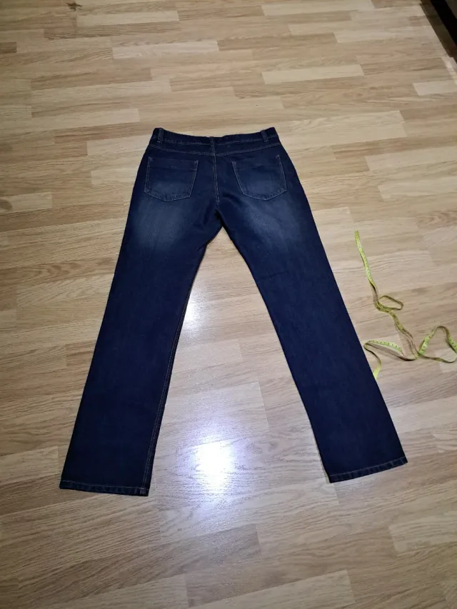 Pantalón vaquero Kiabi Regular Fit Talla 42