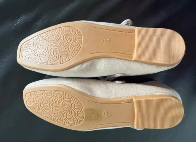 Merceditas grises - crema T.39