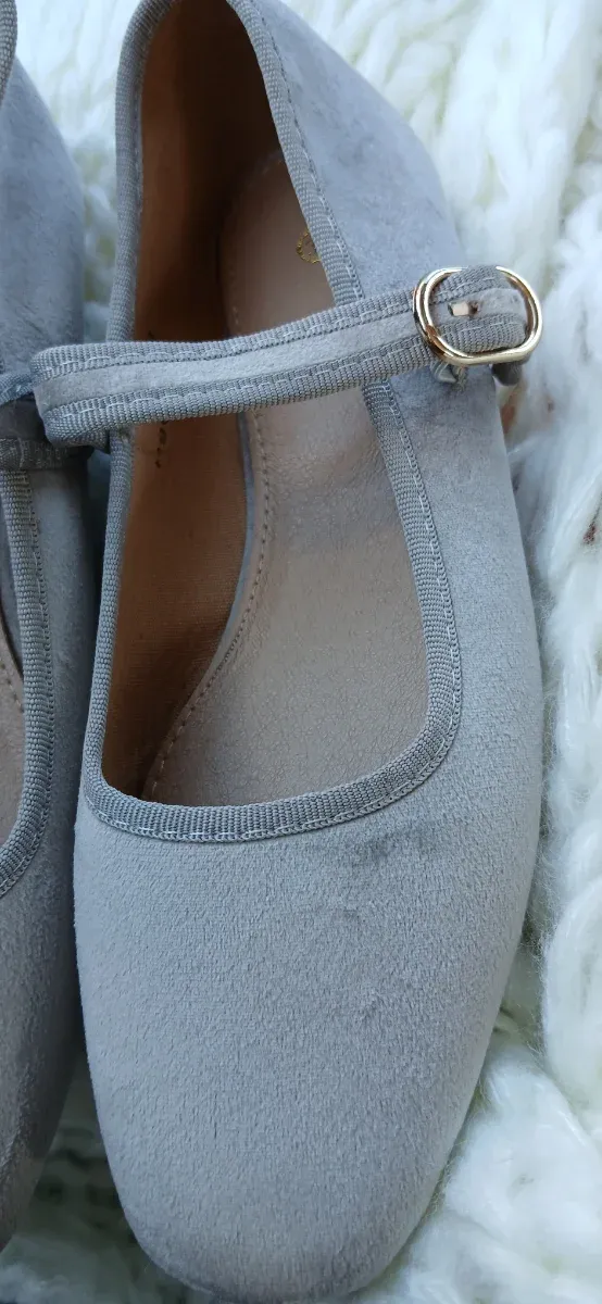 Merceditas grises - crema T.39