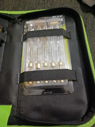 Soldador de estaño con accesorios