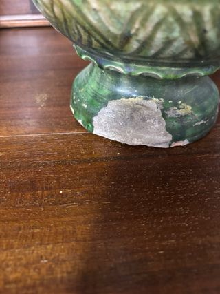 Antico vaso in ceramica decorato